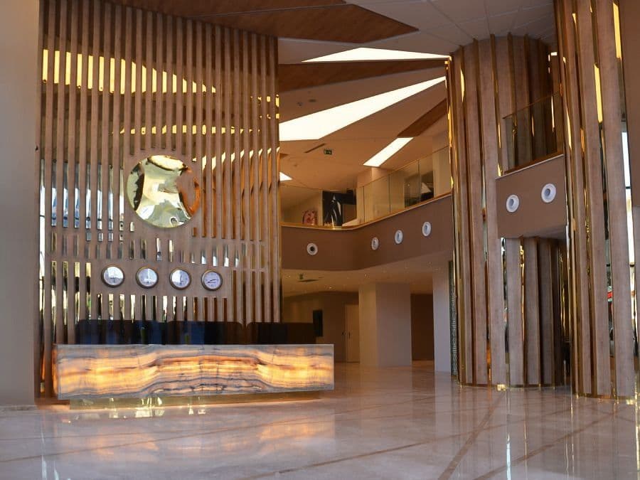 slider image 0
